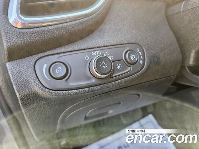 Chevrolet Trax 1.4 Premier 2019 — фото 22