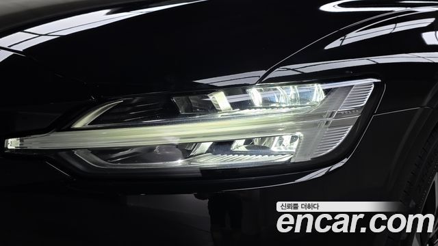 Volvo S60 (III) B5 Ultimate Bright 2023 — фото 22