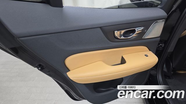 Volvo S60 (III) B5 Ultimate Bright 2023 — фото 25