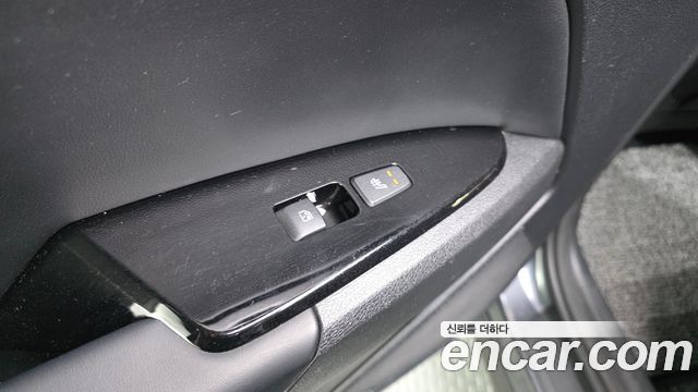 Kia Sportage Hybrid (V) Signature 2WD 2022 — фото 19