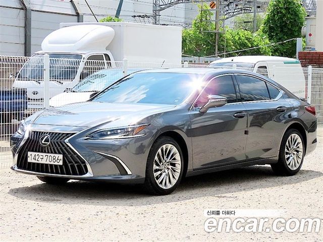Lexus ES300h (VII) Executive 2023 — фото 2
