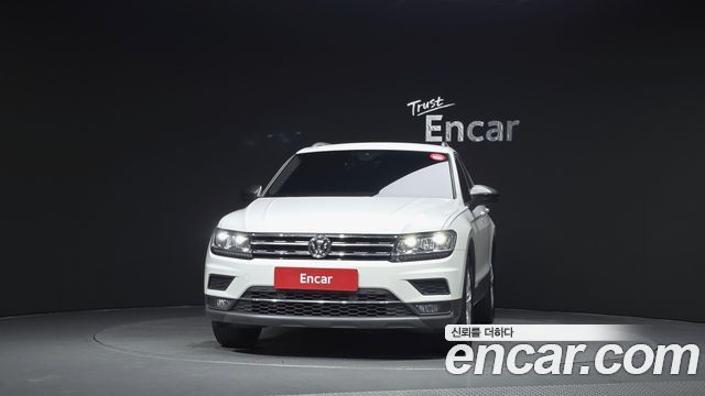 Volkswagen Tiguan (II) 2.0 TDI Premium 2018 — фото 3