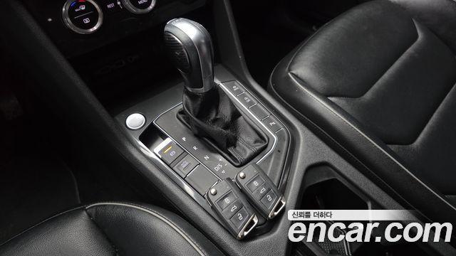 Volkswagen Tiguan (II) 2.0 TDI Premium 2018 — фото 9