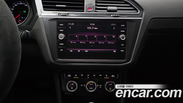 Volkswagen Tiguan (II) 2.0 TDI Premium 2018 — фото 15