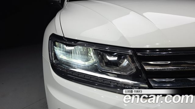 Volkswagen Tiguan (II) 2.0 TDI Premium 2018 — фото 22