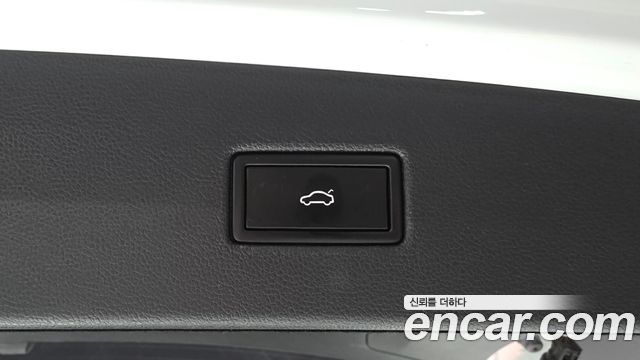 Volkswagen Tiguan (II) 2.0 TDI Premium 2018 — фото 30