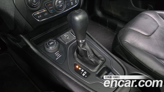 Jeep Cherokee (KL) 2.4 Longitude High AWD 2019 — фото 9