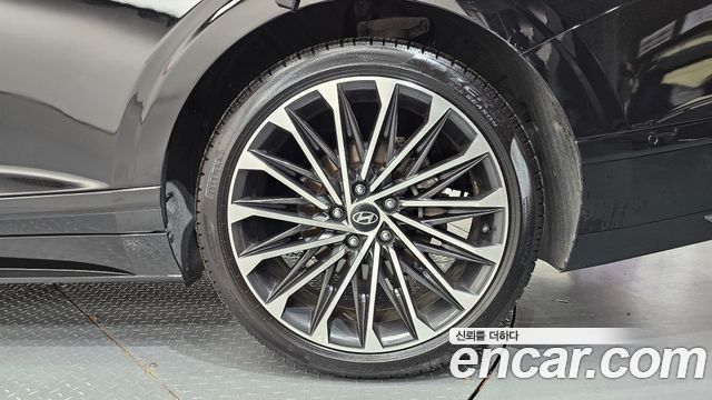 Hyundai Grandeur Hybrid (GN7) Calligraphy 2023 — фото 21