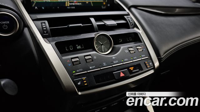 Lexus NX300h Supreme 2019 — фото 19