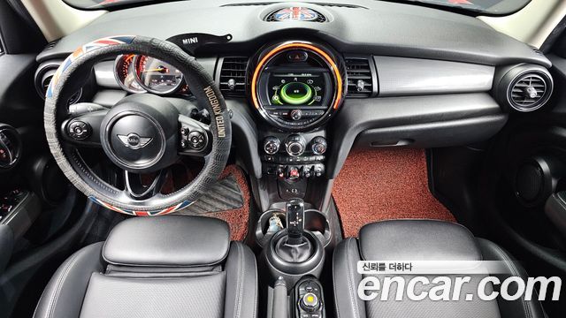 MINI Cooper D 5Door Standard 3rd 2018 — фото 7
