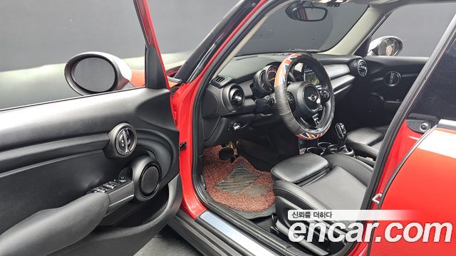 MINI Cooper D 5Door Standard 3rd 2018 — фото 10