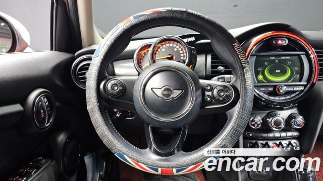 MINI Cooper D 5Door Standard 3rd 2018 — фото 13