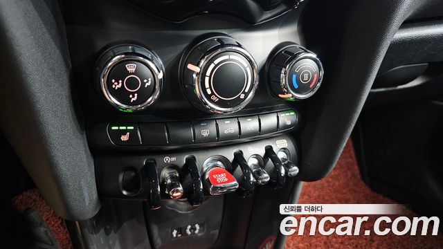 MINI Cooper D 5Door Standard 3rd 2018 — фото 17