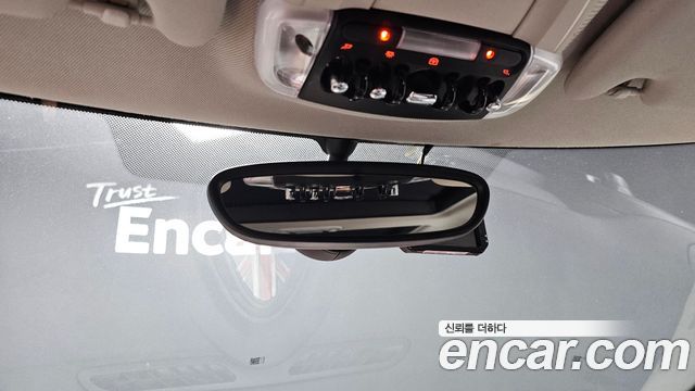 MINI Cooper D 5Door Standard 3rd 2018 — фото 18
