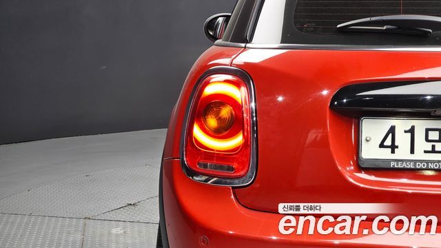 MINI Cooper D 5Door Standard 3rd 2018 — фото 23