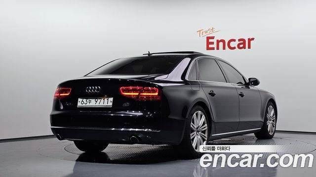 Audi A8 4.2 FSI Quattro LWB D4 2012 — фото 2