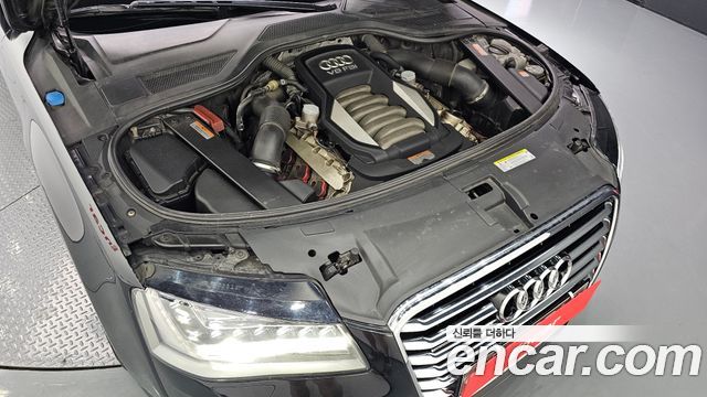 Audi A8 4.2 FSI Quattro LWB D4 2012 — фото 6