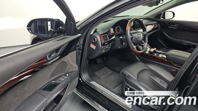 Audi A8 4.2 FSI Quattro LWB D4 2012 — фото 10