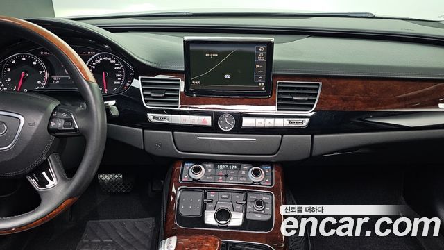Audi A8 4.2 FSI Quattro LWB D4 2012 — фото 14