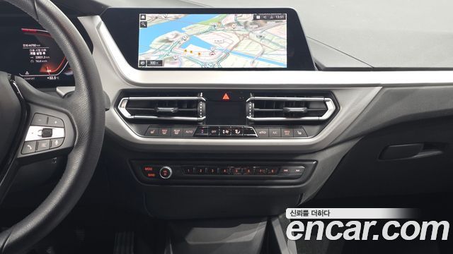 BMW 1 Series (F40) 118d Joy First Edition 2020 — фото 13