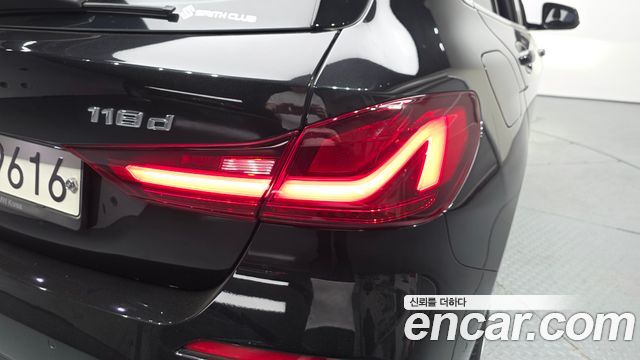 BMW 1 Series (F40) 118d Joy First Edition 2020 — фото 23