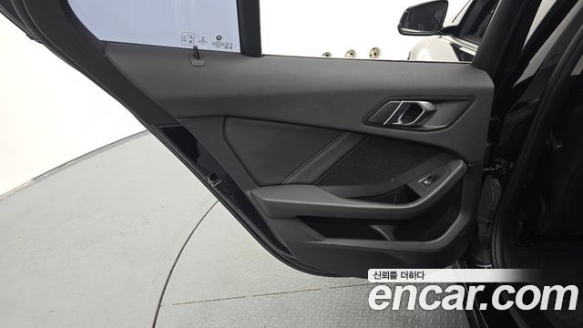 BMW 1 Series (F40) 118d Joy First Edition 2020 — фото 25