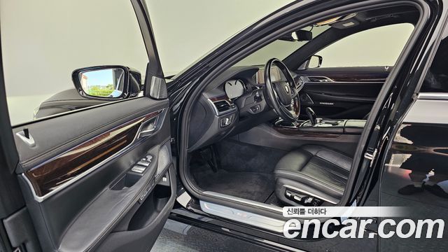 BMW 7 Series (G11) 750Li xDrive 2016 — фото 10