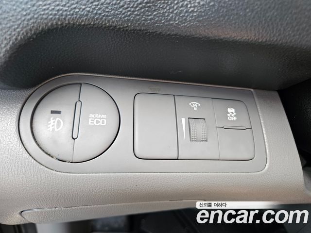 Hyundai Grand Starex Van 3-Seater Smart 2021 — фото 15