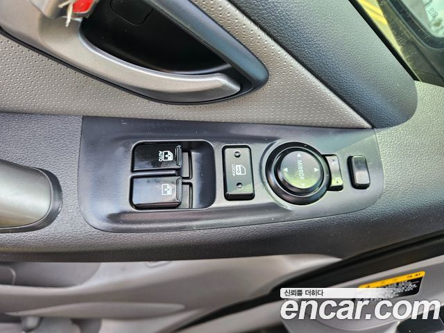 Hyundai Grand Starex Van 3-Seater Smart 2021 — фото 16