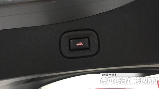 Renault Korea QM6 2.0 LPe RE Signature 2WD 2020 — фото 24