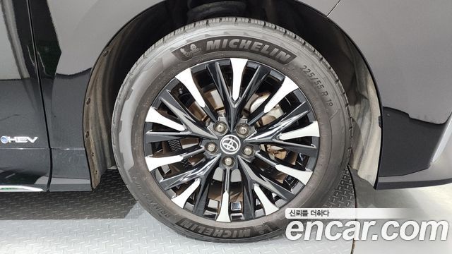 Toyota Alphard (IV) 2.5 HEV Executive AWD 2024 — фото 21