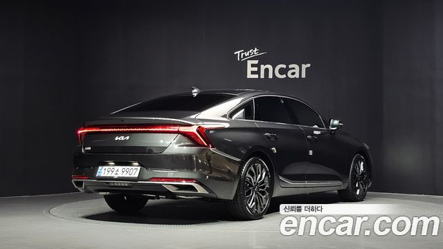 Kia K8 2.5 Gasoline 2WD Signature Special 2023 — фото 2