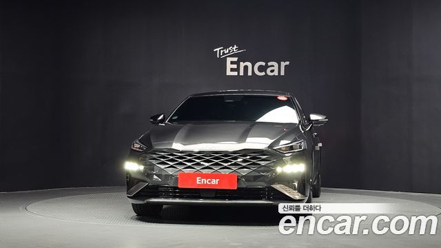 Kia K8 2.5 Gasoline 2WD Signature Special 2023 — фото 3