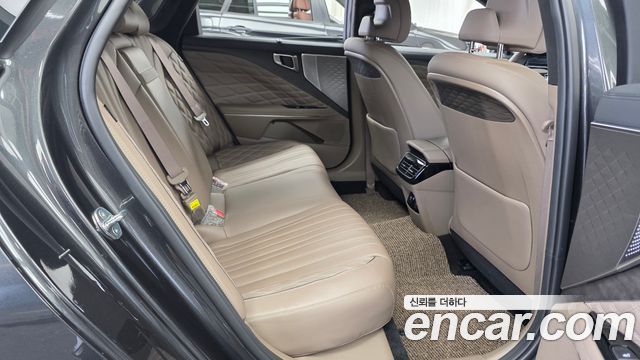 Kia K8 2.5 Gasoline 2WD Signature Special 2023 — фото 11
