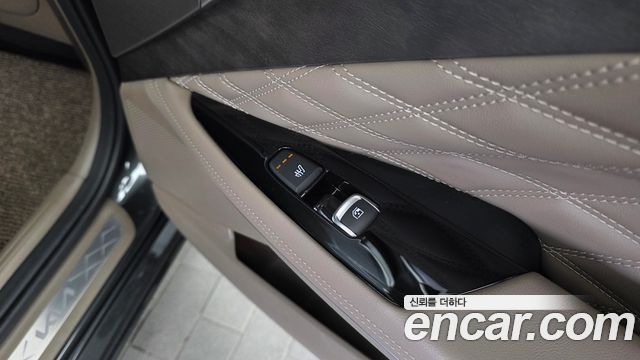 Kia K8 2.5 Gasoline 2WD Signature Special 2023 — фото 19