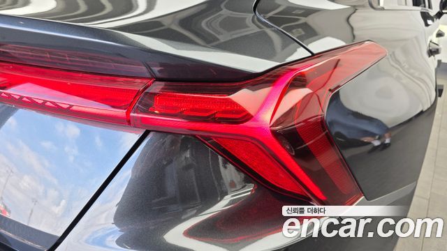 Kia K8 2.5 Gasoline 2WD Signature Special 2023 — фото 23