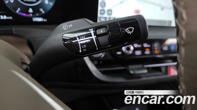 Kia K8 2.5 Gasoline 2WD Signature Special 2023 — фото 27