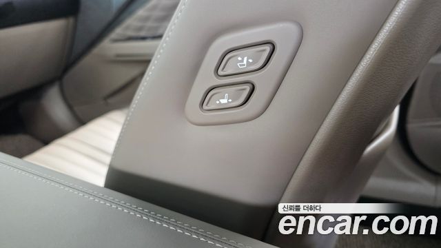 Kia K8 2.5 Gasoline 2WD Signature Special 2023 — фото 28