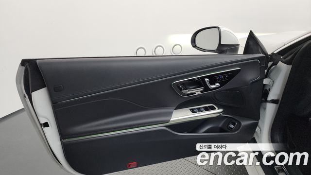 Mercedes-Benz CLE-Class (C236) CLE200 Cabriolet 2025 — фото 24