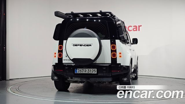 Land Rover Defender (L663) 110 D300 X-Dynamic HSE 2025 — фото 4