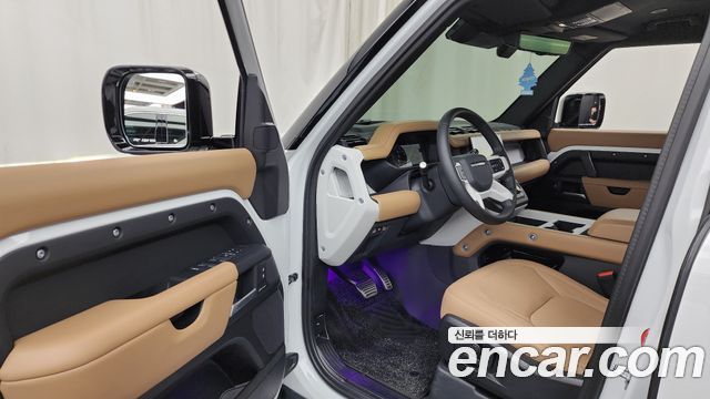 Land Rover Defender (L663) 110 D300 X-Dynamic HSE 2025 — фото 10
