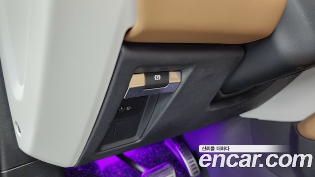 Land Rover Defender (L663) 110 D300 X-Dynamic HSE 2025 — фото 16