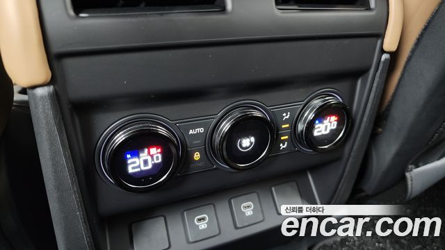 Land Rover Defender (L663) 110 D300 X-Dynamic HSE 2025 — фото 19