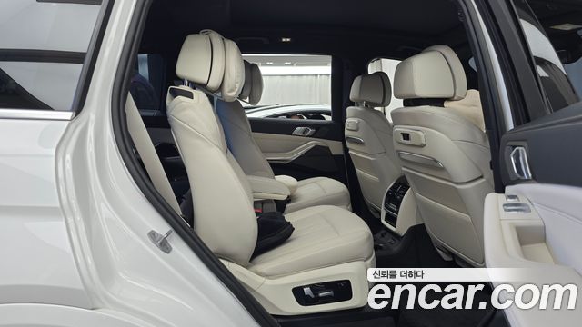 BMW X7 (G07) xDrive 40i M Sport 6STR 2025 — фото 12