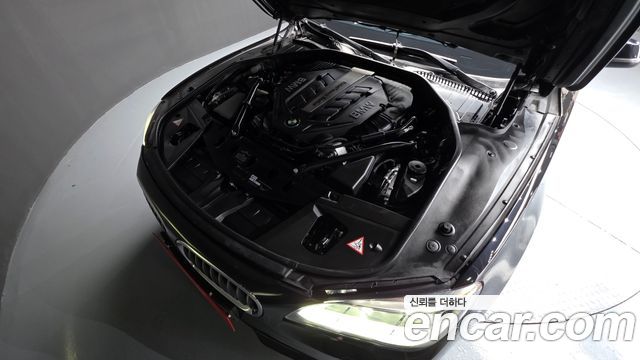 BMW 7 Series (F01) 750Li xDrive Individual 2015 — фото 6