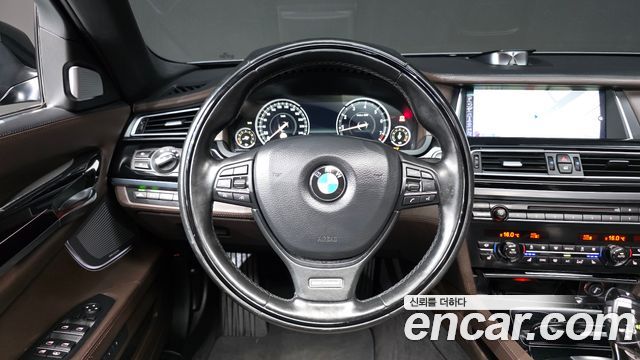 BMW 7 Series (F01) 750Li xDrive Individual 2015 — фото 16