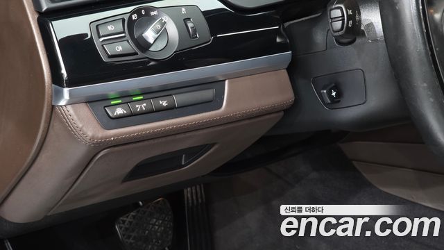 BMW 7 Series (F01) 750Li xDrive Individual 2015 — фото 19