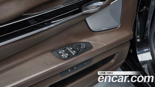 BMW 7 Series (F01) 750Li xDrive Individual 2015 — фото 20