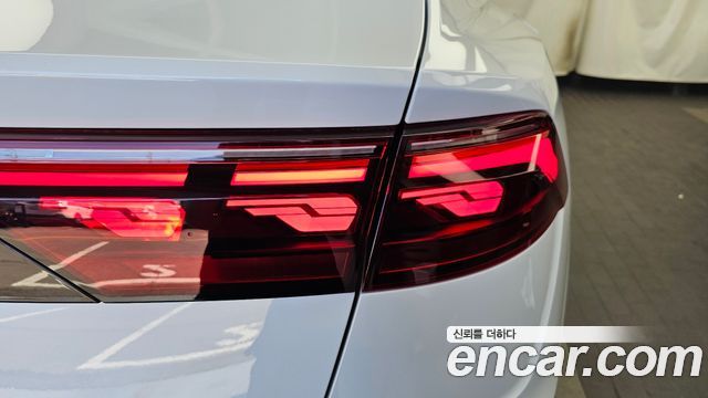 Audi Q8 (4M) 55 TFSI Quattro Premium 2025 — фото 29