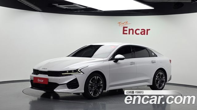 Kia K5 (III) 2.0 Noblesse 2023 — фото 1